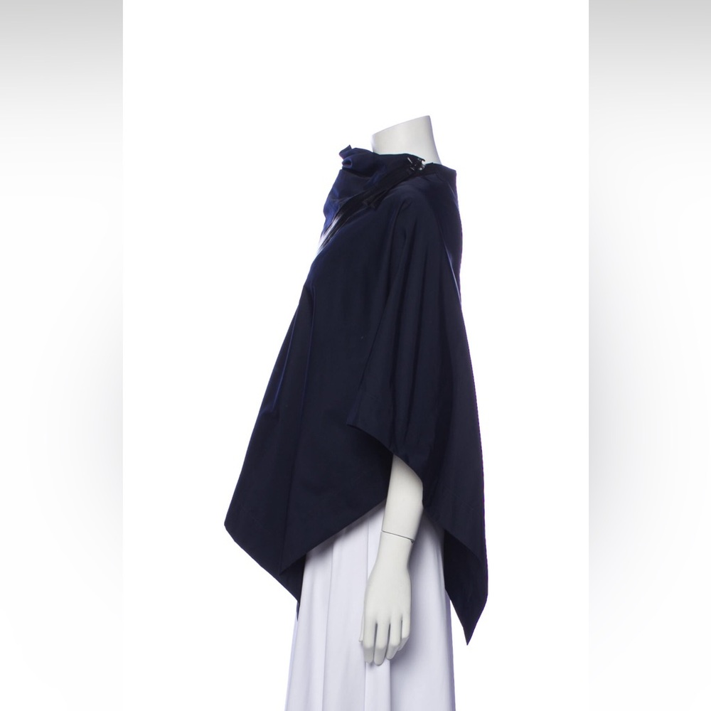 Issey Miyake Elegant Black Women's Cape Jacket - Picture 2 of 4